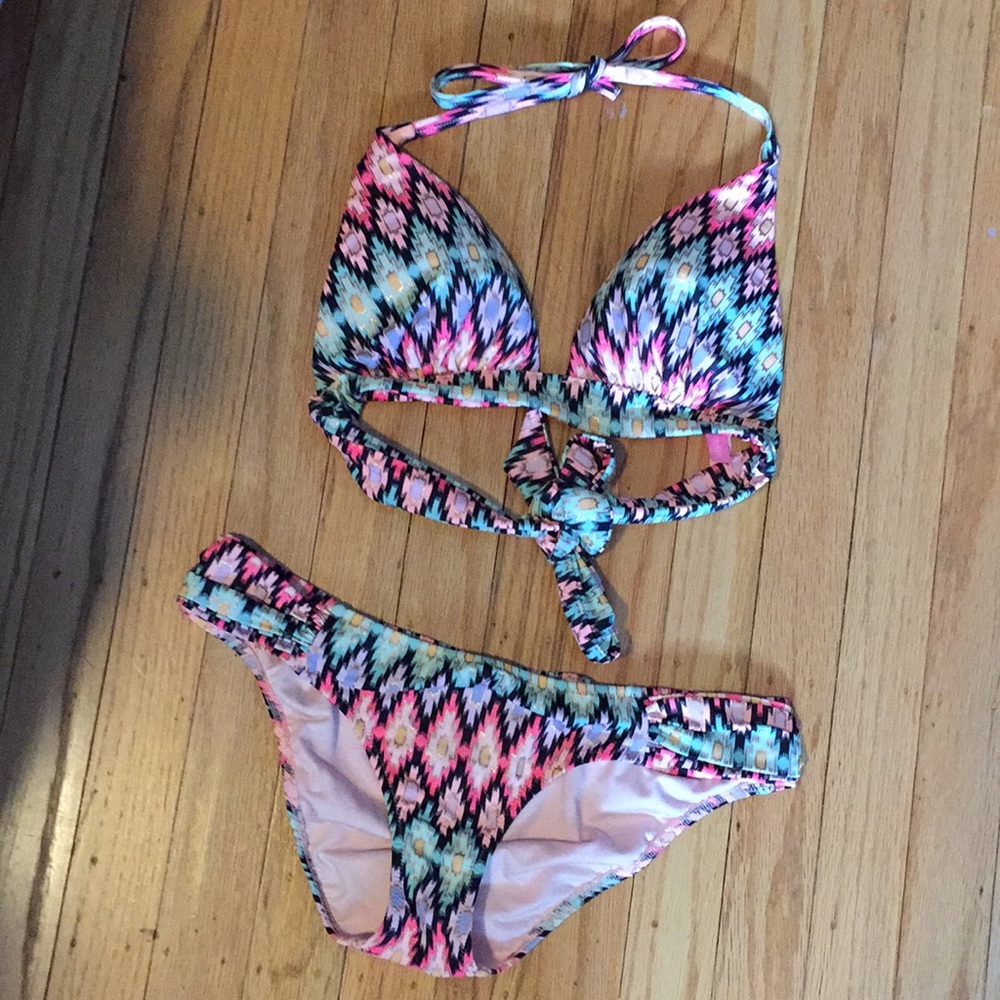 Victoria’s Secret Bikini Set